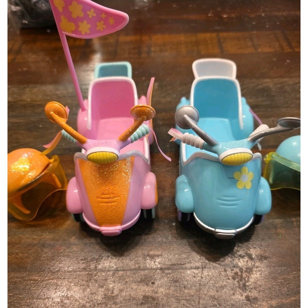 Vtg 2004 My Little Pony G3 Scootin Along Scooter Lot Pink Blue Helmets Hasbro